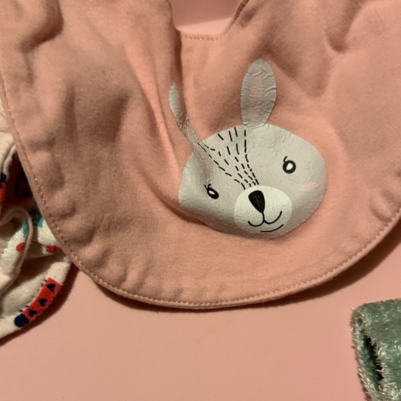 Assorted Baby Girl Accessories Set - Beanies, Socks, Headbands 25 pieces - Picture 5 of 6